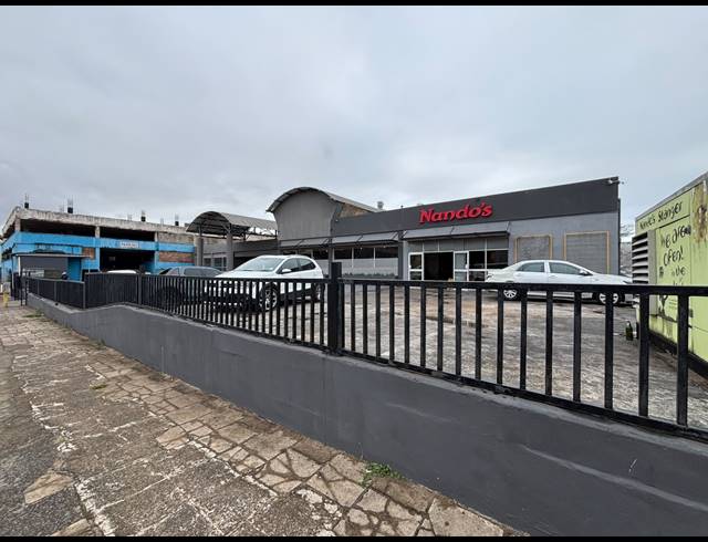 4,155M² BUSINESS CENTRE FOR SALE IN STANGER CENTRAL